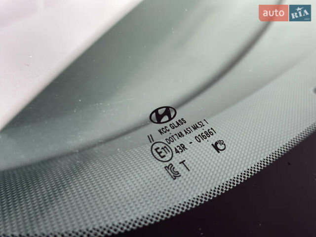 Черный Хендай Ioniq 5, объемом двигателя 0 л и пробегом 156 тыс. км за 22999 $, фото 46 на Automoto.ua