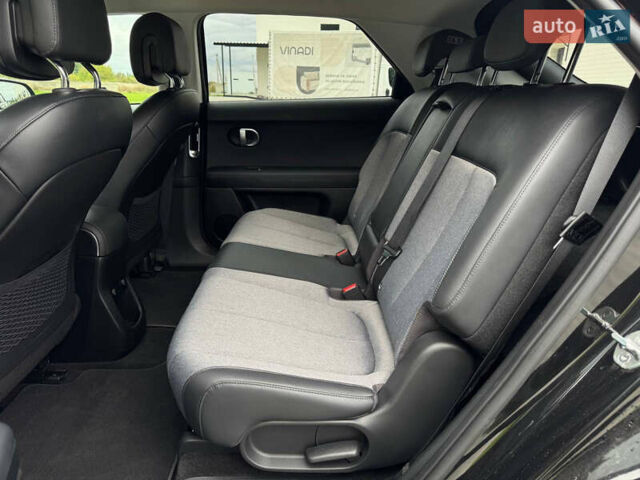 Черный Хендай Ioniq 5, объемом двигателя 0 л и пробегом 113 тыс. км за 24995 $, фото 26 на Automoto.ua