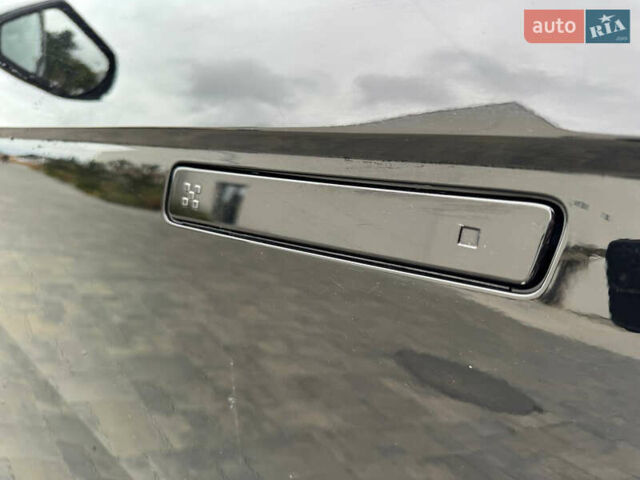 Черный Хендай Ioniq 5, объемом двигателя 0 л и пробегом 113 тыс. км за 24995 $, фото 47 на Automoto.ua