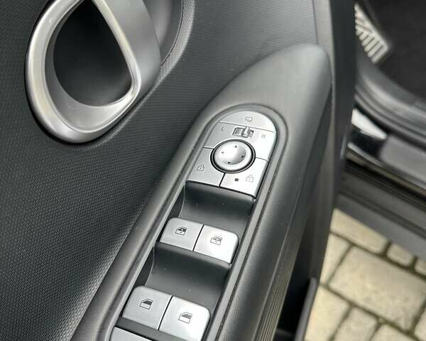 Черный Хендай Ioniq 5, объемом двигателя 0 л и пробегом 70 тыс. км за 23500 $, фото 45 на Automoto.ua