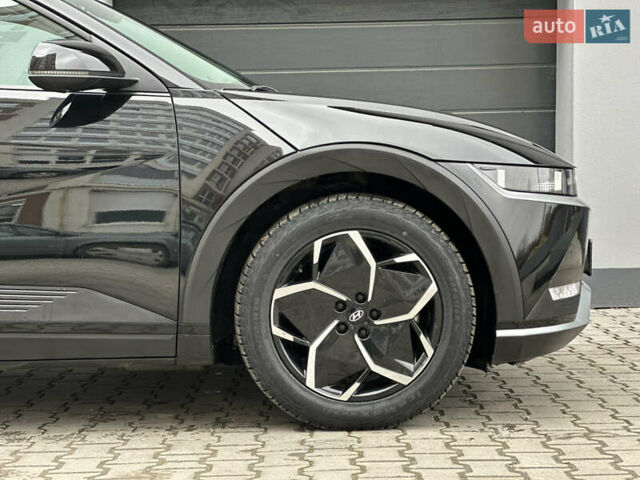 Черный Хендай Ioniq 5, объемом двигателя 0 л и пробегом 156 тыс. км за 22999 $, фото 25 на Automoto.ua