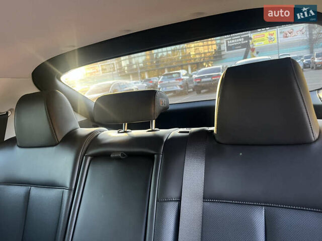 Черный Хендай Ioniq 5, объемом двигателя 0 л и пробегом 45 тыс. км за 24500 $, фото 15 на Automoto.ua