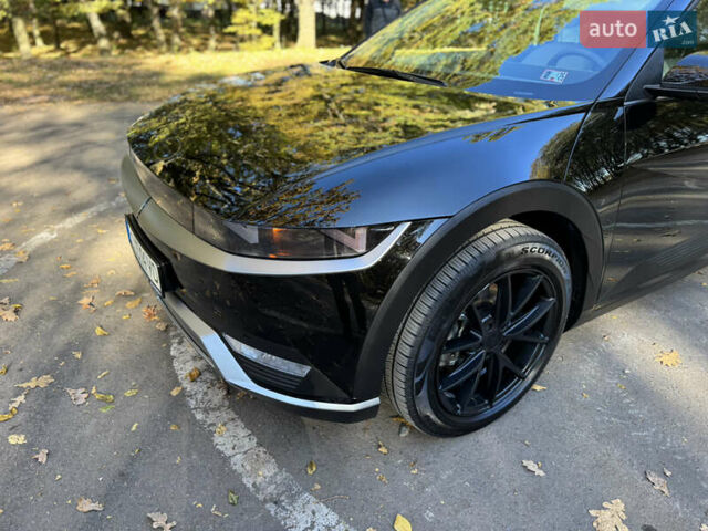 Черный Хендай Ioniq 5, объемом двигателя 0 л и пробегом 33 тыс. км за 25999 $, фото 3 на Automoto.ua