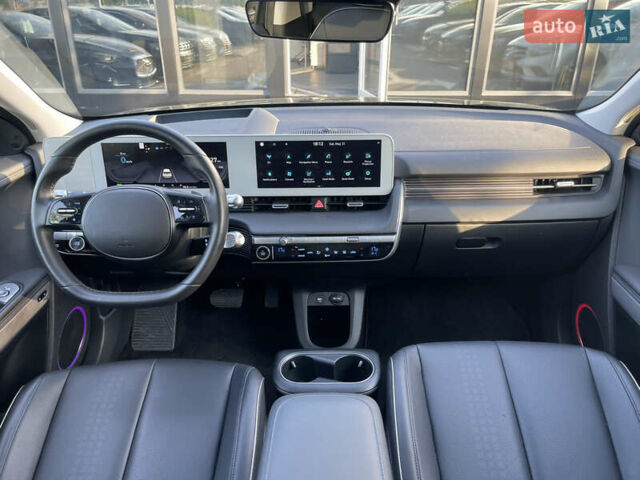 Черный Хендай Ioniq 5, объемом двигателя 0 л и пробегом 14 тыс. км за 27600 $, фото 16 на Automoto.ua