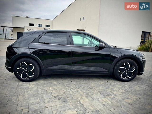 Черный Хендай Ioniq 5, объемом двигателя 0 л и пробегом 113 тыс. км за 24995 $, фото 5 на Automoto.ua