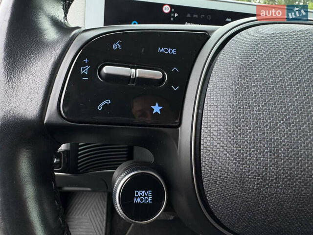 Черный Хендай Ioniq 5, объемом двигателя 0 л и пробегом 113 тыс. км за 24995 $, фото 14 на Automoto.ua