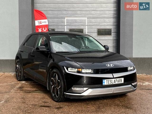 Черный Хендай Ioniq 5, объемом двигателя 0 л и пробегом 22 тыс. км за 28999 $, фото 11 на Automoto.ua