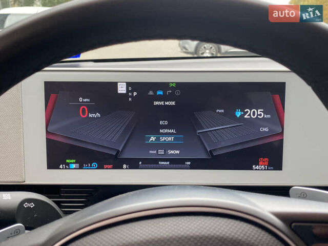 Черный Хендай Ioniq 5, объемом двигателя 0 л и пробегом 54 тыс. км за 28500 $, фото 30 на Automoto.ua