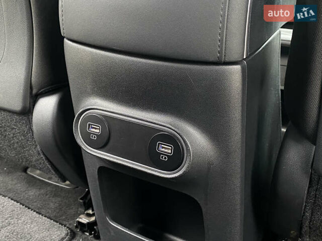 Черный Хендай Ioniq 5, объемом двигателя 0 л и пробегом 54 тыс. км за 28500 $, фото 34 на Automoto.ua