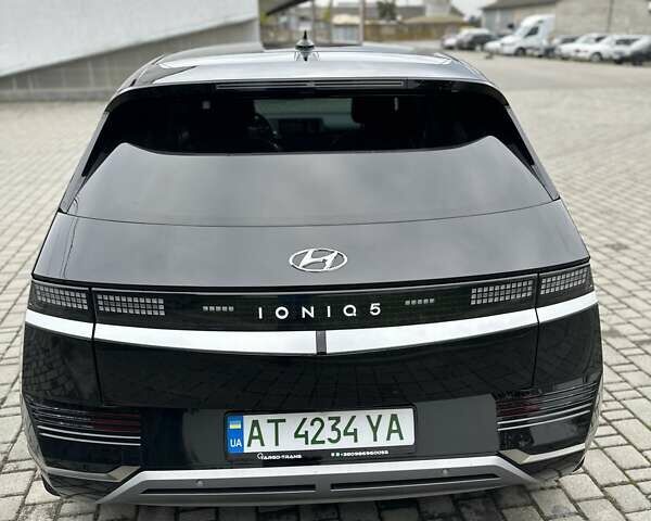 Черный Хендай Ioniq 5, объемом двигателя 0 л и пробегом 70 тыс. км за 23500 $, фото 18 на Automoto.ua
