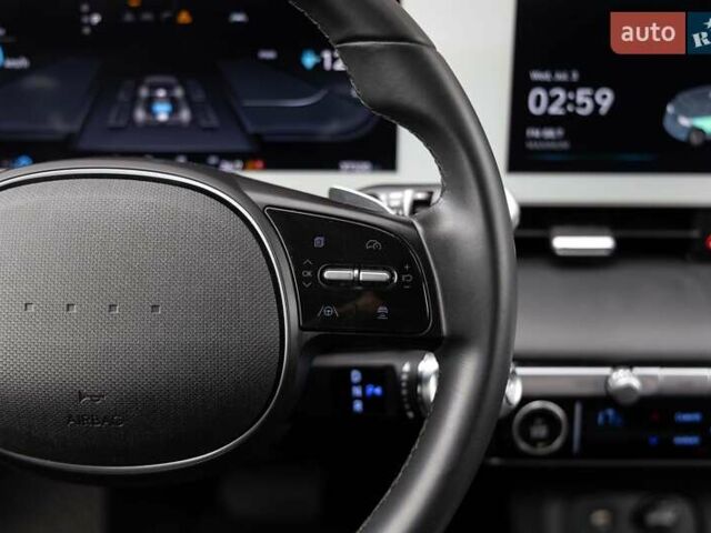 Черный Хендай Ioniq 5, объемом двигателя 0 л и пробегом 56 тыс. км за 25500 $, фото 16 на Automoto.ua