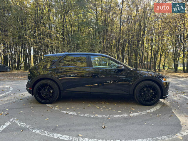 Черный Хендай Ioniq 5, объемом двигателя 0 л и пробегом 33 тыс. км за 25999 $, фото 10 на Automoto.ua