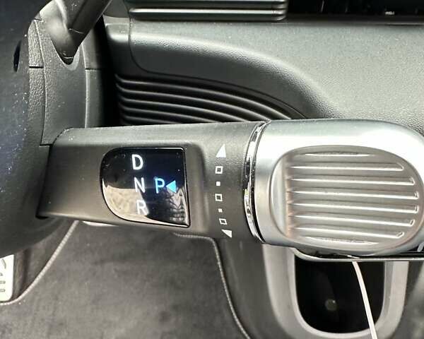 Черный Хендай Ioniq 5, объемом двигателя 0 л и пробегом 70 тыс. км за 23500 $, фото 62 на Automoto.ua