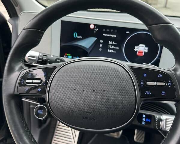 Черный Хендай Ioniq 5, объемом двигателя 0 л и пробегом 70 тыс. км за 23500 $, фото 59 на Automoto.ua