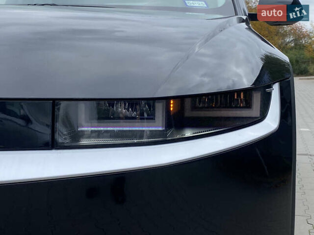 Черный Хендай Ioniq 5, объемом двигателя 0 л и пробегом 54 тыс. км за 28500 $, фото 5 на Automoto.ua