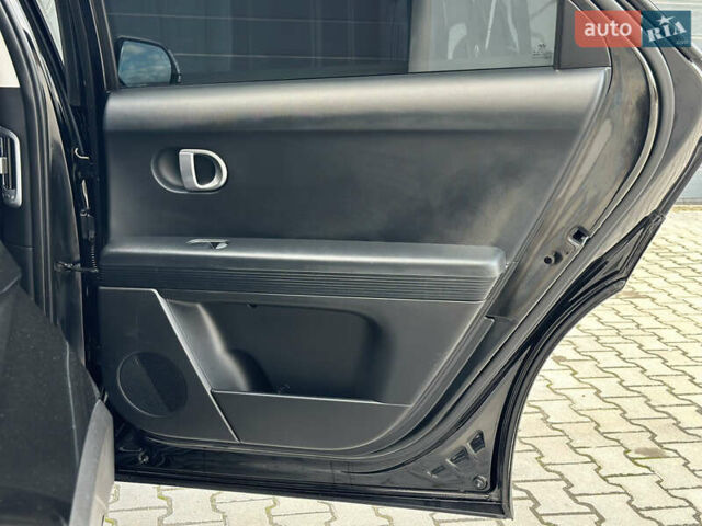 Черный Хендай Ioniq 5, объемом двигателя 0 л и пробегом 156 тыс. км за 22999 $, фото 56 на Automoto.ua