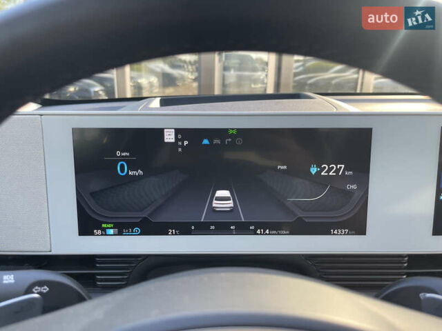 Черный Хендай Ioniq 5, объемом двигателя 0 л и пробегом 14 тыс. км за 27600 $, фото 12 на Automoto.ua