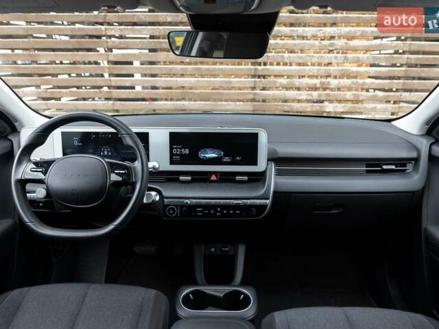 Черный Хендай Ioniq 5, объемом двигателя 0 л и пробегом 56 тыс. км за 25500 $, фото 24 на Automoto.ua