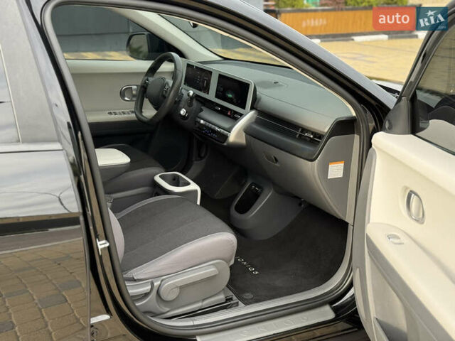 Чорний Хендай Ioniq 5, об'ємом двигуна 0 л та пробігом 120 тис. км за 23777 $, фото 28 на Automoto.ua