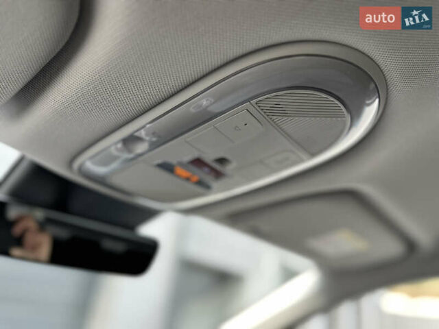 Черный Хендай Ioniq 5, объемом двигателя 0 л и пробегом 156 тыс. км за 22999 $, фото 69 на Automoto.ua