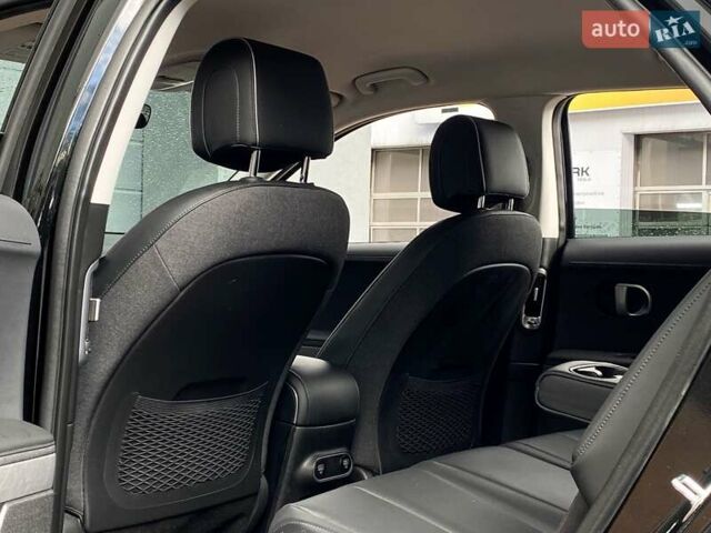 Черный Хендай Ioniq 5, объемом двигателя 0 л и пробегом 22 тыс. км за 28999 $, фото 15 на Automoto.ua