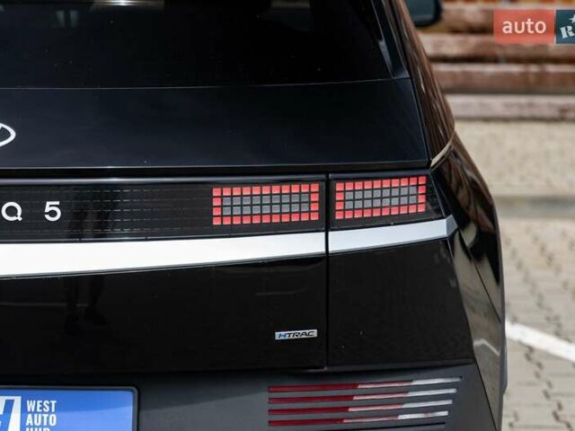 Черный Хендай Ioniq 5, объемом двигателя 0 л и пробегом 56 тыс. км за 25500 $, фото 10 на Automoto.ua