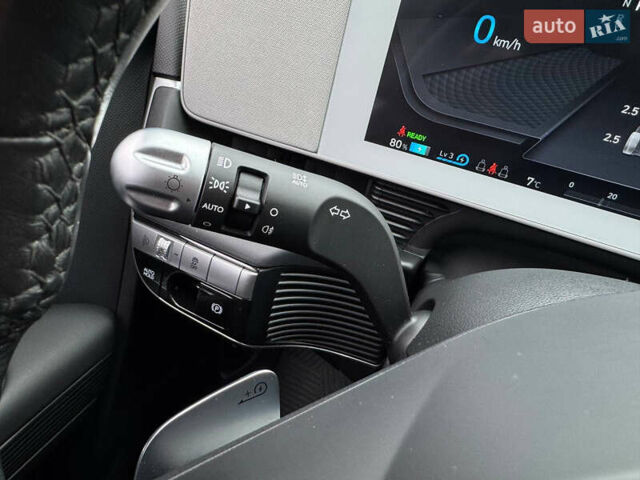 Черный Хендай Ioniq 5, объемом двигателя 0 л и пробегом 113 тыс. км за 24995 $, фото 20 на Automoto.ua