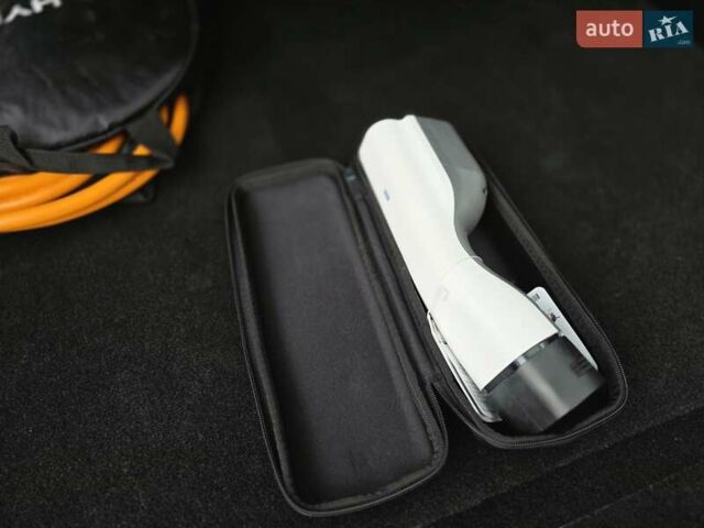 Чорний Хендай Ioniq 5, об'ємом двигуна 0 л та пробігом 91 тис. км за 25900 $, фото 50 на Automoto.ua