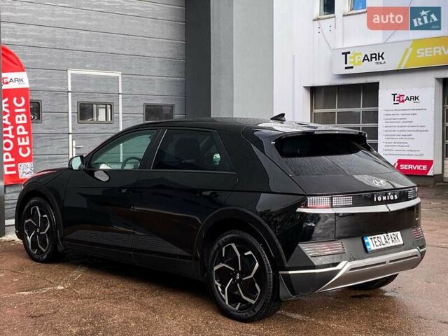 Черный Хендай Ioniq 5, объемом двигателя 0 л и пробегом 22 тыс. км за 28999 $, фото 7 на Automoto.ua