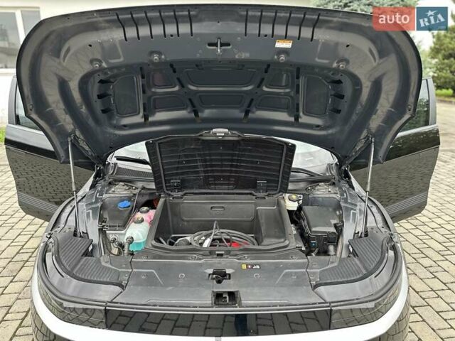 Черный Хендай Ioniq 5, объемом двигателя 0 л и пробегом 70 тыс. км за 23500 $, фото 66 на Automoto.ua