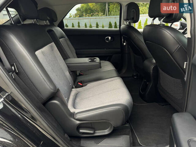 Черный Хендай Ioniq 5, объемом двигателя 0 л и пробегом 113 тыс. км за 24995 $, фото 27 на Automoto.ua