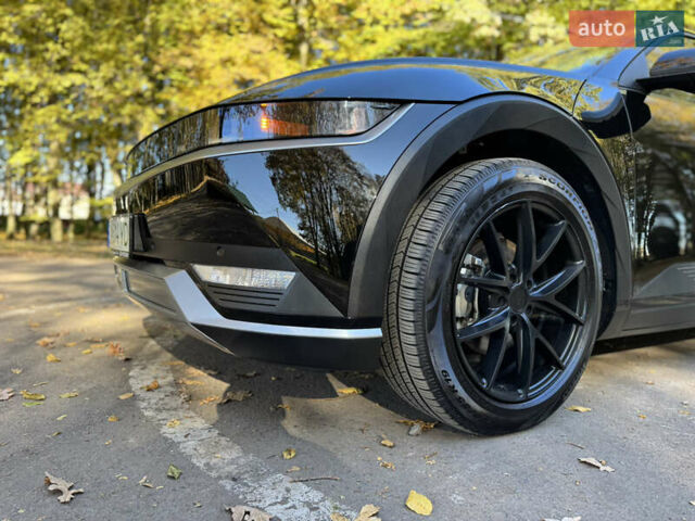 Черный Хендай Ioniq 5, объемом двигателя 0 л и пробегом 33 тыс. км за 25999 $, фото 2 на Automoto.ua