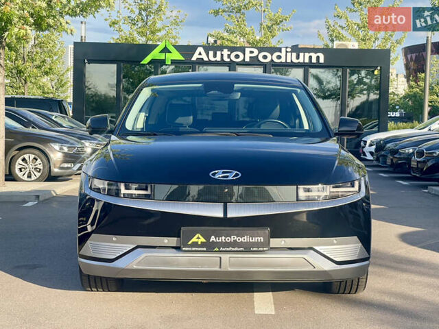 Черный Хендай Ioniq 5, объемом двигателя 0 л и пробегом 14 тыс. км за 27600 $, фото 3 на Automoto.ua
