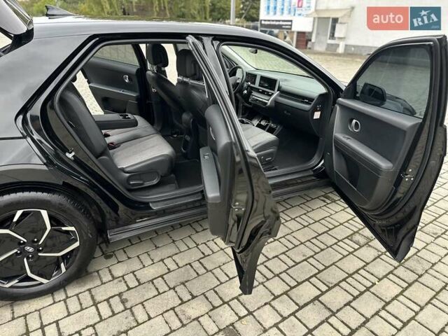 Черный Хендай Ioniq 5, объемом двигателя 0 л и пробегом 70 тыс. км за 23500 $, фото 24 на Automoto.ua