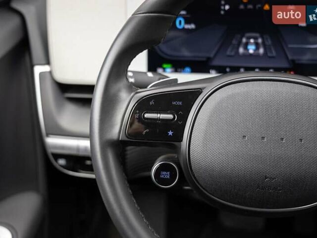 Черный Хендай Ioniq 5, объемом двигателя 0 л и пробегом 56 тыс. км за 25500 $, фото 15 на Automoto.ua