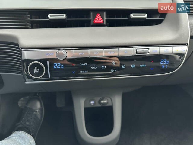 Черный Хендай Ioniq 5, объемом двигателя 0 л и пробегом 2 тыс. км за 26999 $, фото 36 на Automoto.ua