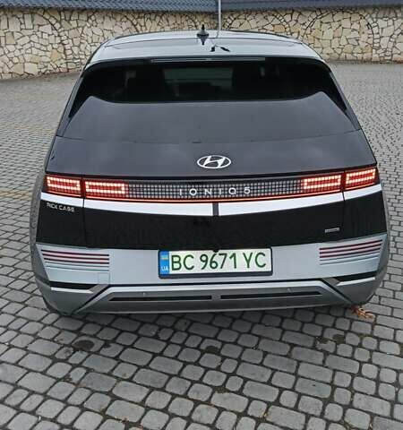 Чорний Хендай Ioniq 5, об'ємом двигуна 0 л та пробігом 33 тис. км за 25900 $, фото 13 на Automoto.ua