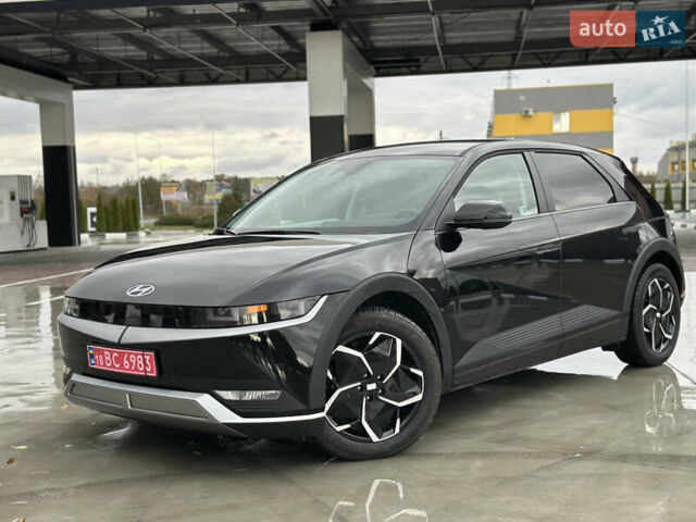 Черный Хендай Ioniq 5, объемом двигателя 0 л и пробегом 2 тыс. км за 26999 $, фото 3 на Automoto.ua