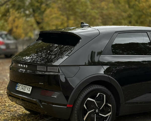 Черный Хендай Ioniq 5, объемом двигателя 0 л и пробегом 7 тыс. км за 28999 $, фото 14 на Automoto.ua