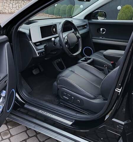 Чорний Хендай Ioniq 5, об'ємом двигуна 0 л та пробігом 33 тис. км за 25900 $, фото 25 на Automoto.ua