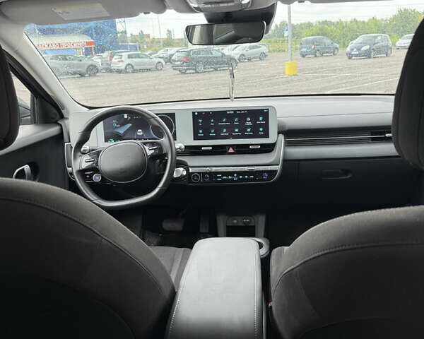 Черный Хендай Ioniq 5, объемом двигателя 0 л и пробегом 25 тыс. км за 28999 $, фото 19 на Automoto.ua