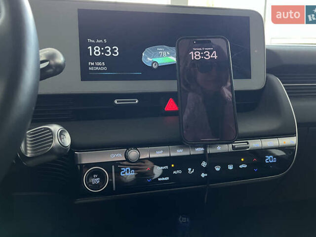 Черный Хендай Ioniq 5, объемом двигателя 0 л и пробегом 15 тыс. км за 28500 $, фото 19 на Automoto.ua