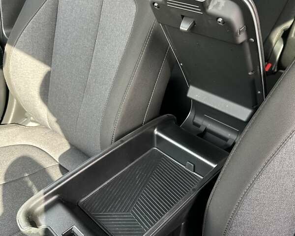 Черный Хендай Ioniq 5, объемом двигателя 0 л и пробегом 36 тыс. км за 25800 $, фото 21 на Automoto.ua