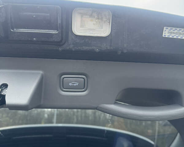 Чорний Хендай Ioniq 5, об'ємом двигуна 0 л та пробігом 37 тис. км за 24000 $, фото 10 на Automoto.ua