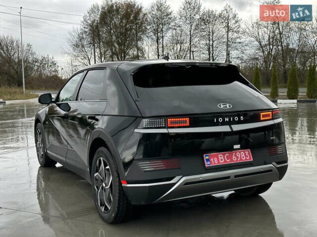 Черный Хендай Ioniq 5, объемом двигателя 0 л и пробегом 2 тыс. км за 26999 $, фото 22 на Automoto.ua