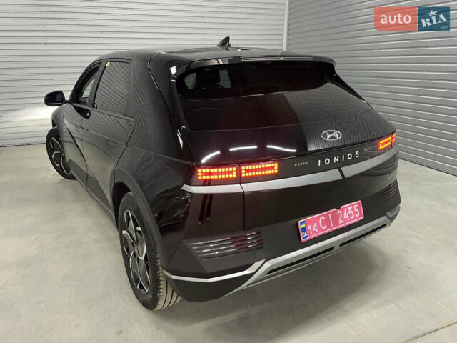 Чорний Хендай Ioniq 5, об'ємом двигуна 0 л та пробігом 75 тис. км за 26900 $, фото 5 на Automoto.ua