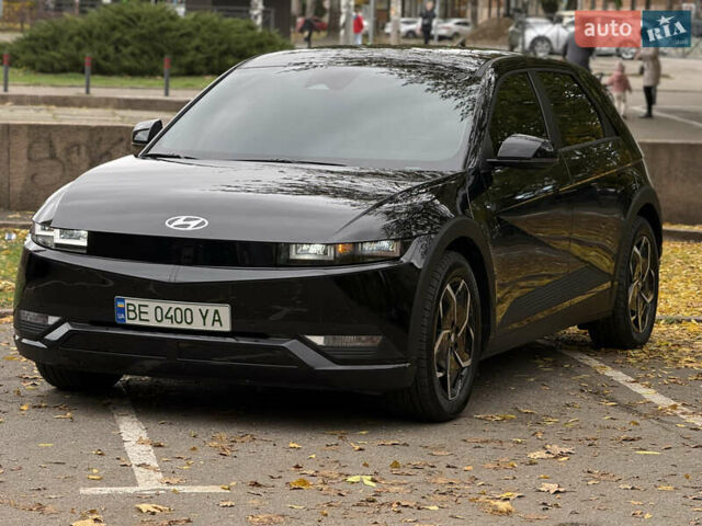 Черный Хендай Ioniq 5, объемом двигателя 0 л и пробегом 7 тыс. км за 28999 $, фото 5 на Automoto.ua