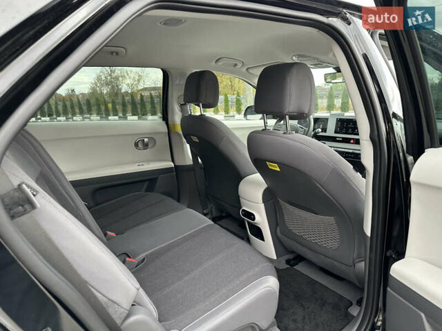 Черный Хендай Ioniq 5, объемом двигателя 0 л и пробегом 2 тыс. км за 26999 $, фото 46 на Automoto.ua