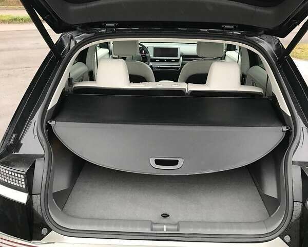 Чорний Хендай Ioniq 5, об'ємом двигуна 0 л та пробігом 30 тис. км за 25900 $, фото 18 на Automoto.ua