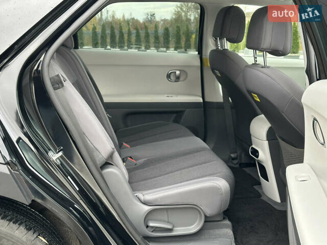 Черный Хендай Ioniq 5, объемом двигателя 0 л и пробегом 2 тыс. км за 26999 $, фото 45 на Automoto.ua